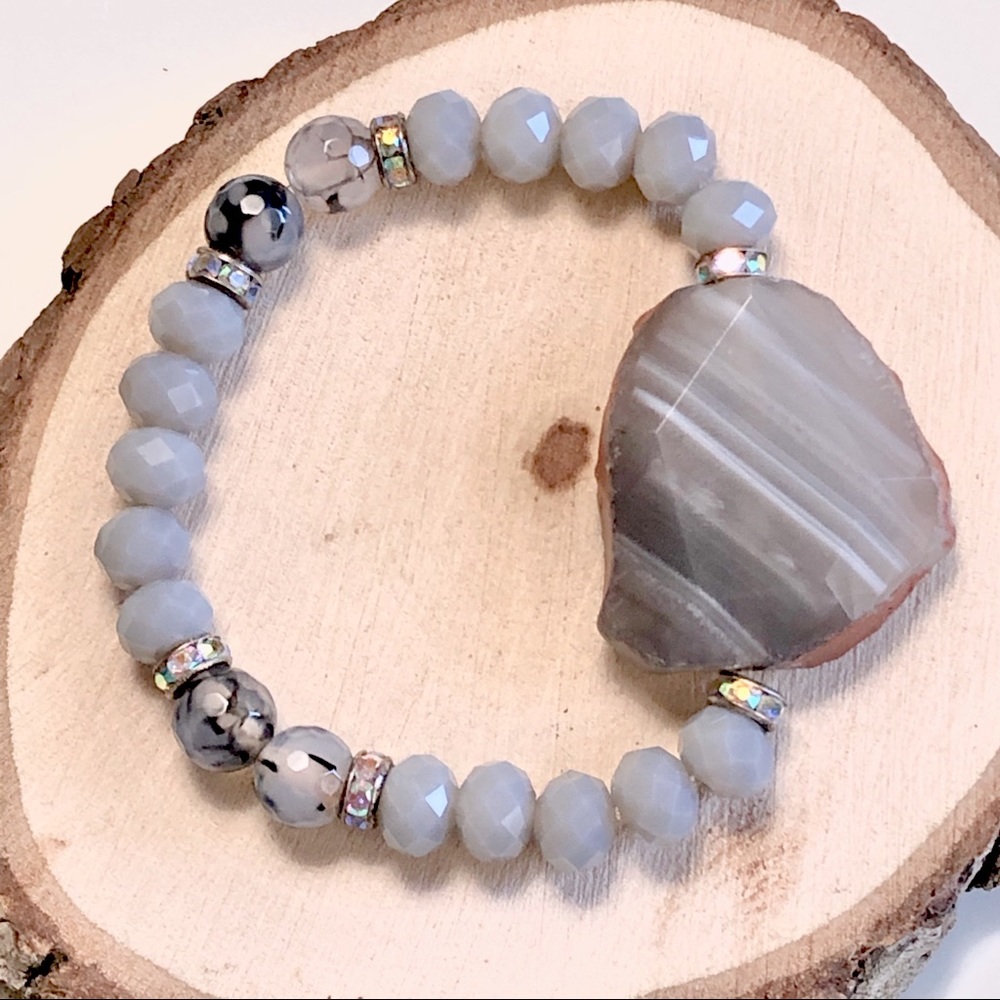 Grey striped Agate grey Crystal stone beaded stretch bracelet